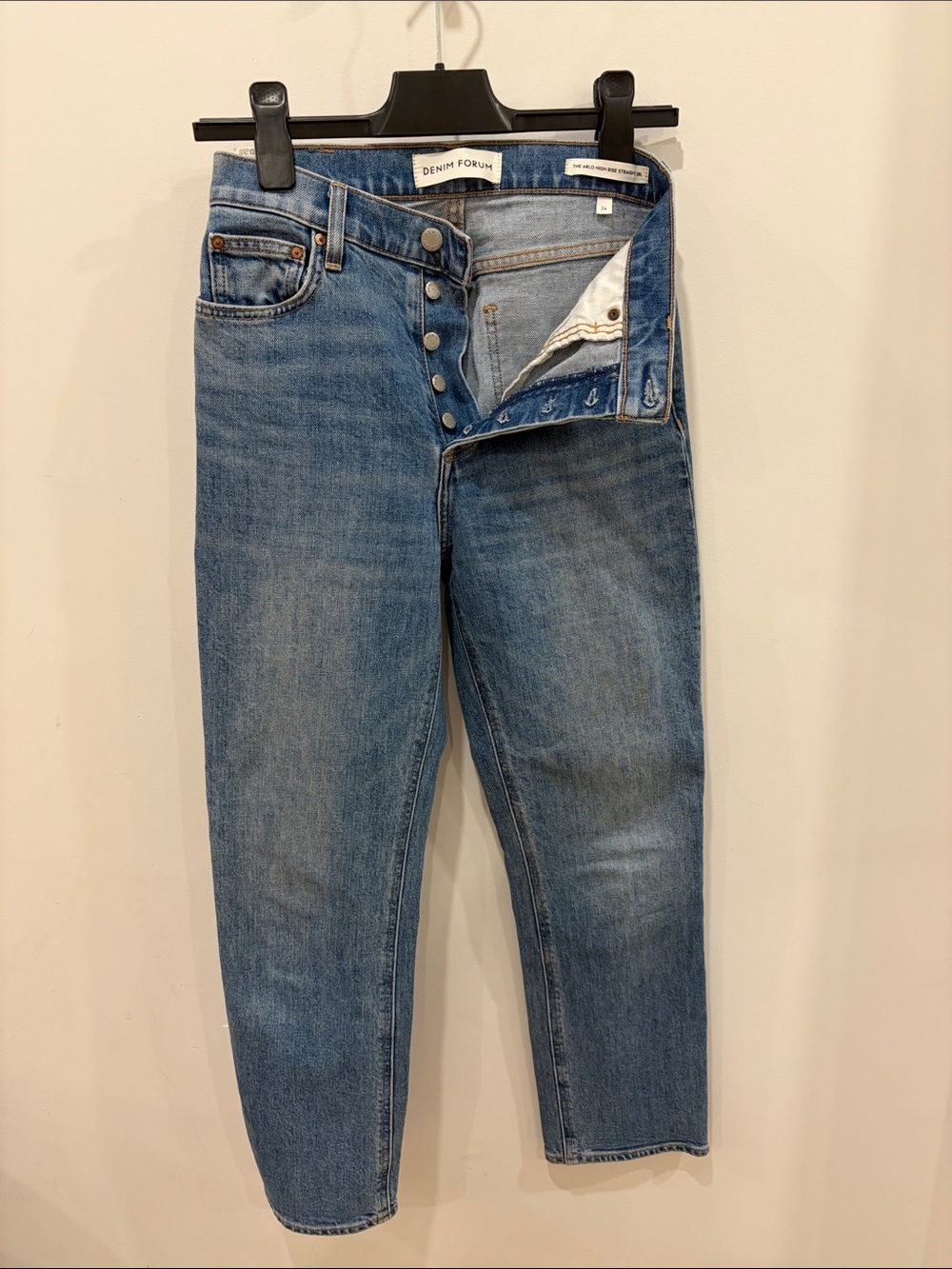 Denim Forum Arlo High Rise Straight-size 26 (28L)
